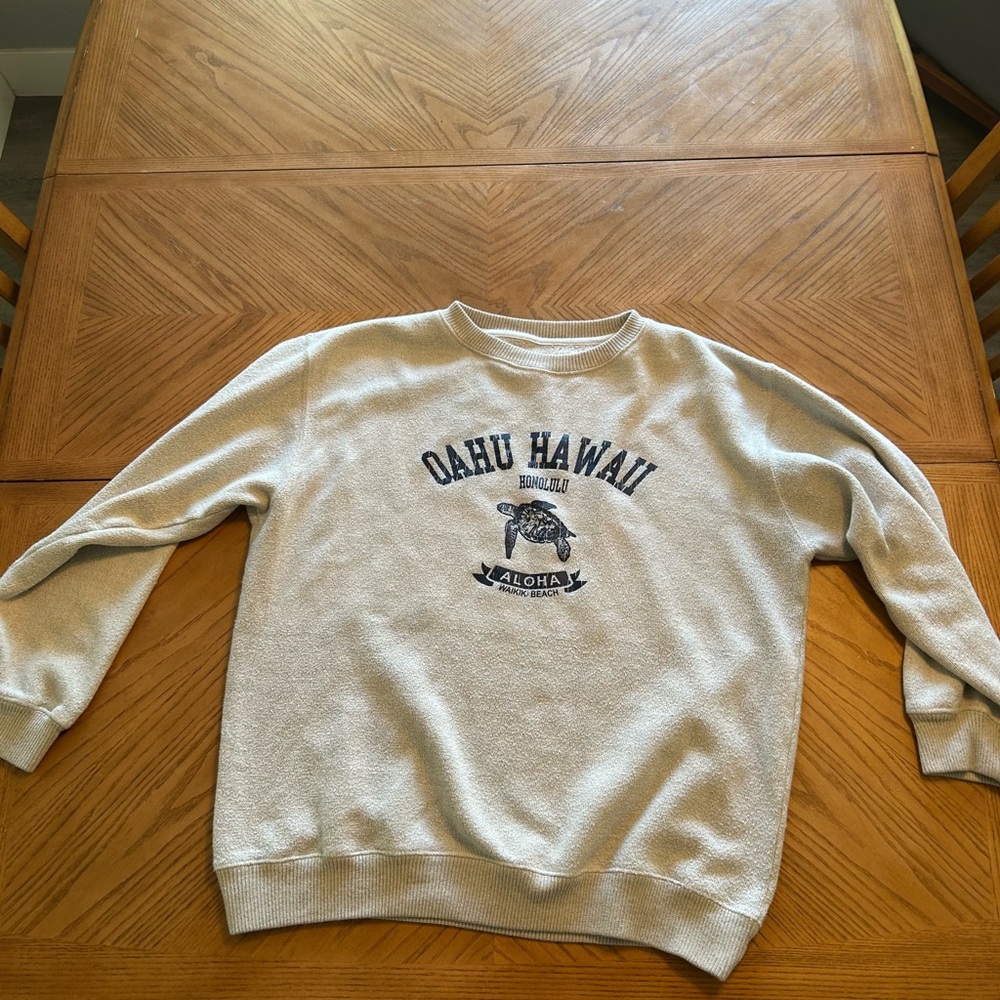 Oahu Hawaii Graphic Men's Sweater - Gray